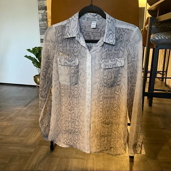 old navy snake print semisheer button up blouse - Picture 1 of 11